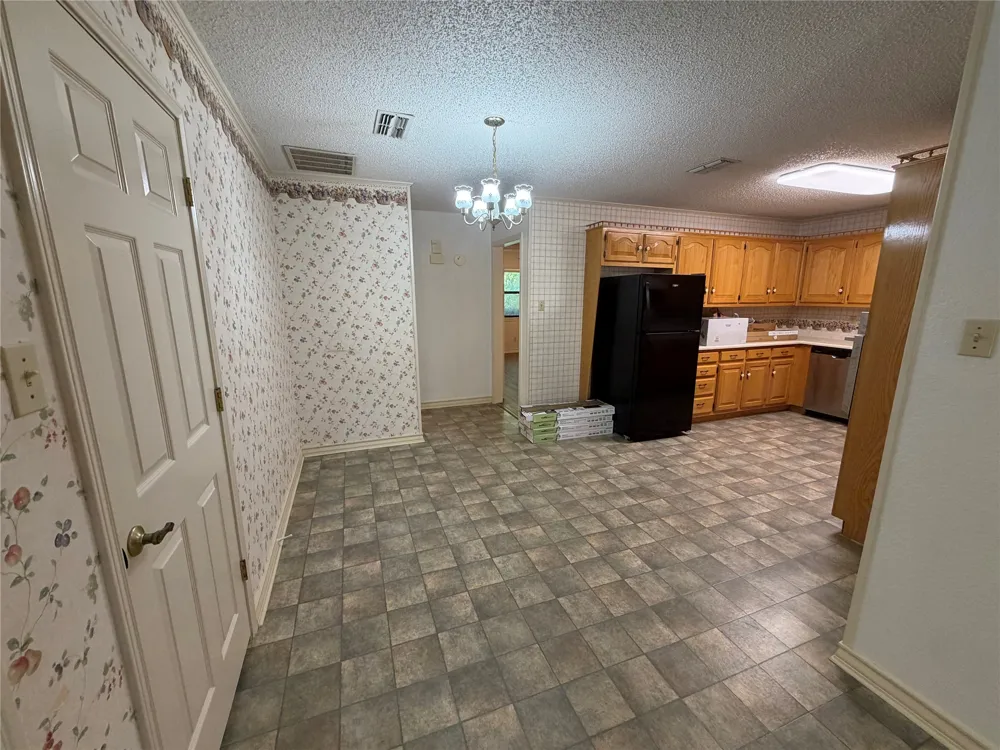 567 W College Street Stephenville, TX 76401