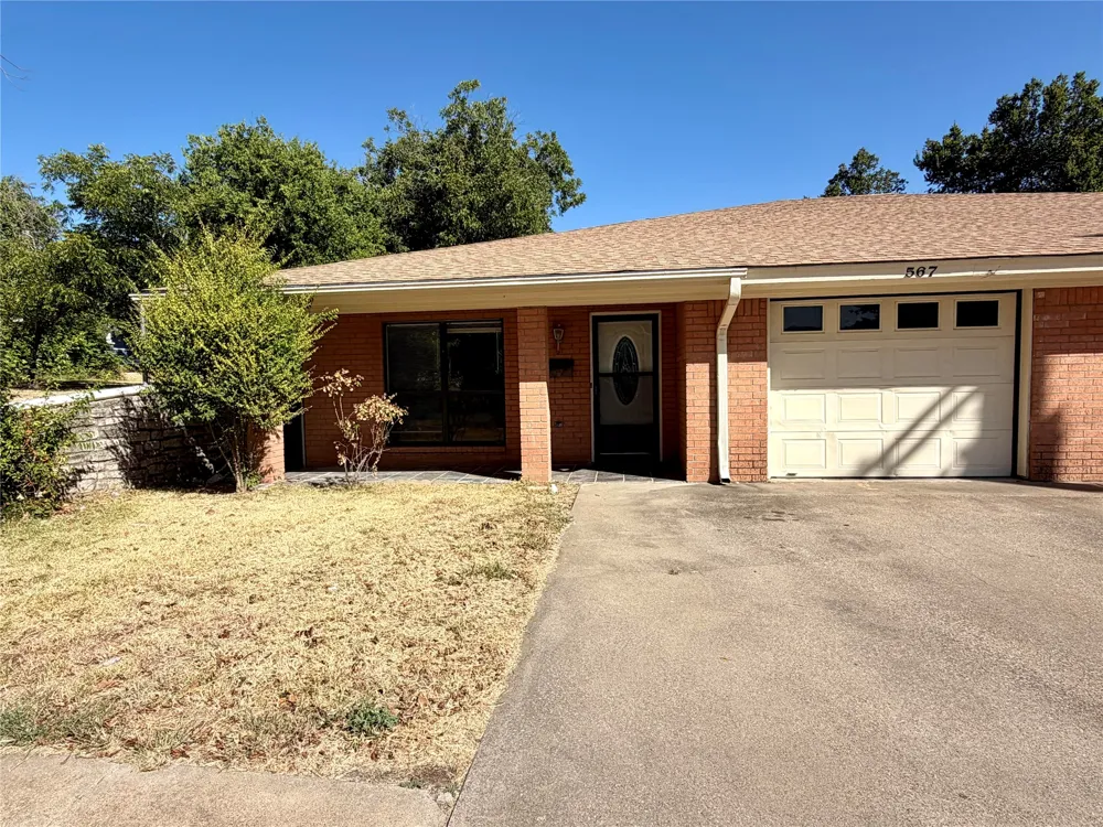 567 W College Street Stephenville, TX 76401