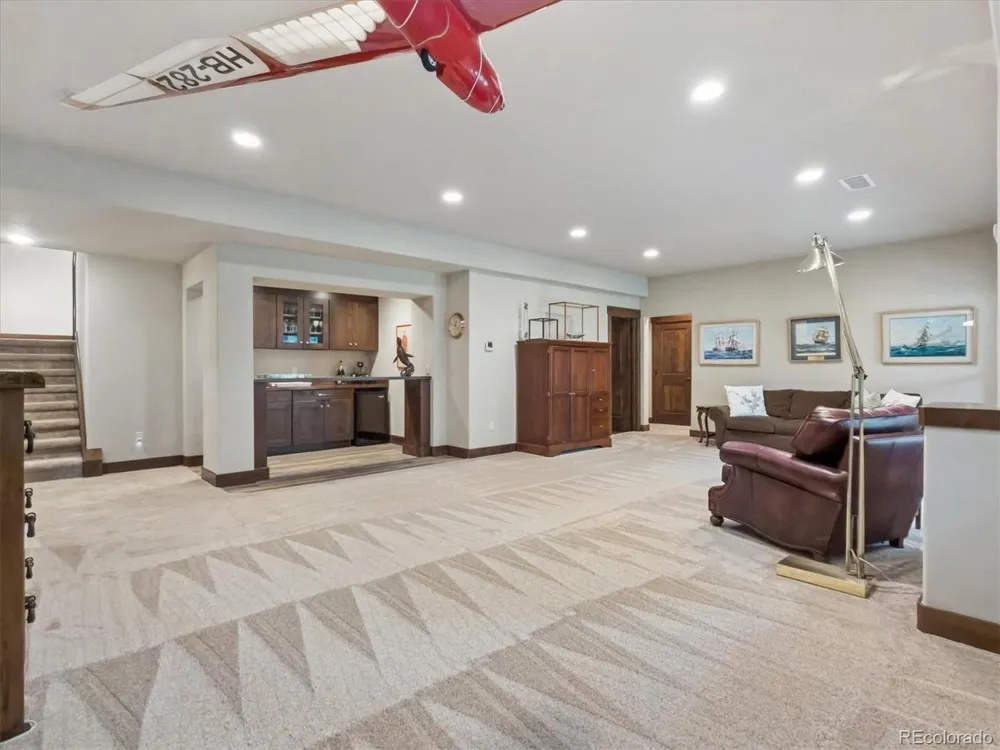 1240 Hoosier Drive Larkspur, CO 80118