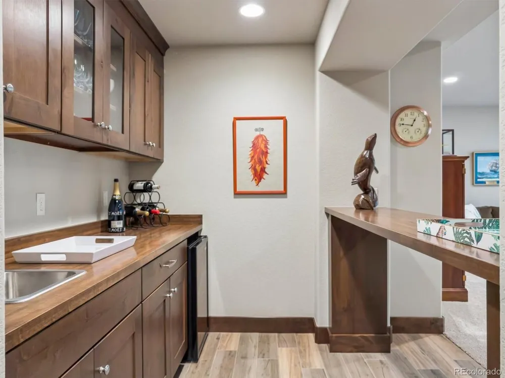 1240 Hoosier Drive Larkspur, CO 80118