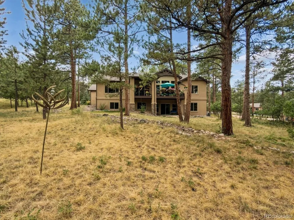 1240 Hoosier Drive Larkspur, CO 80118