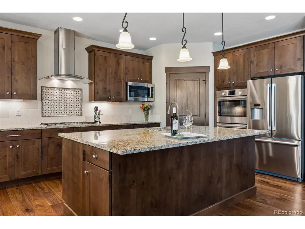 1240 Hoosier Drive Larkspur, CO 80118