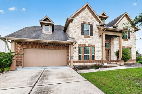 2931 Oakdale Landing Court