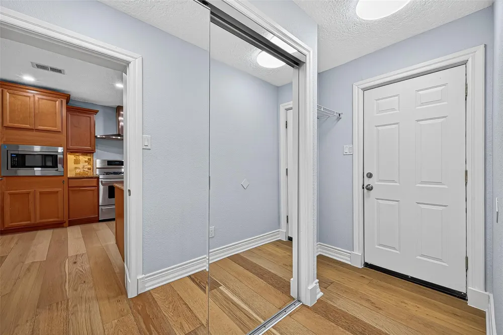 1609 Cheshire Lane Houston, TX 77018