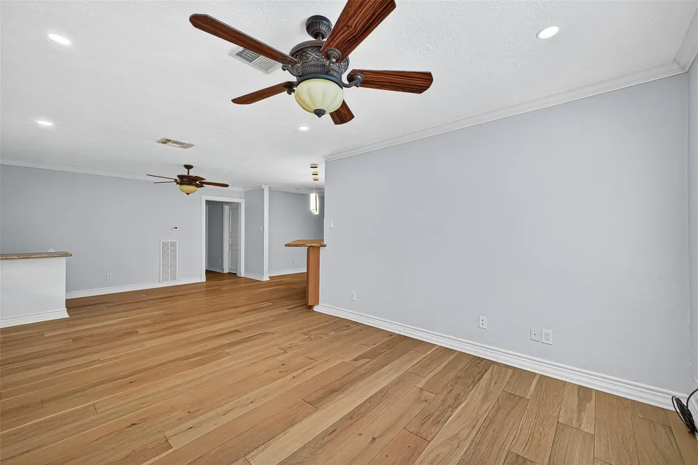 1609 Cheshire Lane Houston, TX 77018