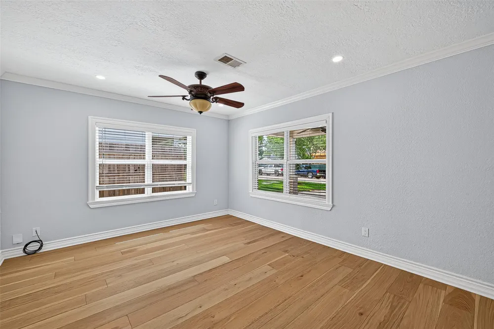 1609 Cheshire Lane Houston, TX 77018