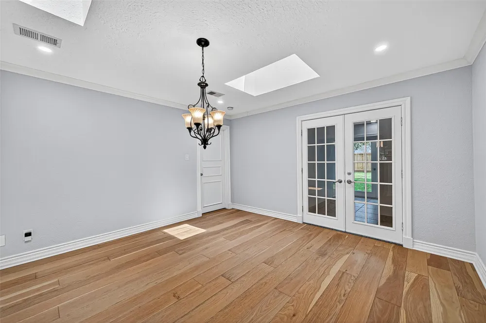 1609 Cheshire Lane Houston, TX 77018