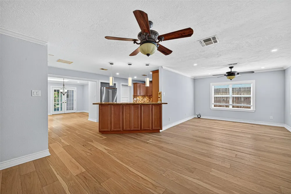 1609 Cheshire Lane Houston, TX 77018