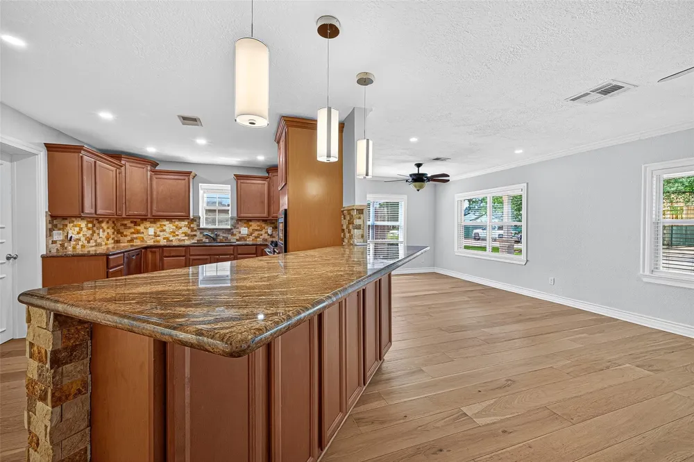 1609 Cheshire Lane Houston, TX 77018