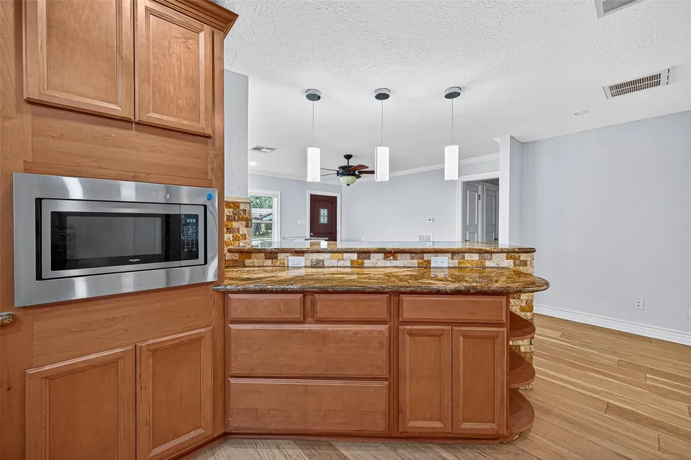 1609 Cheshire Lane Houston, TX 77018