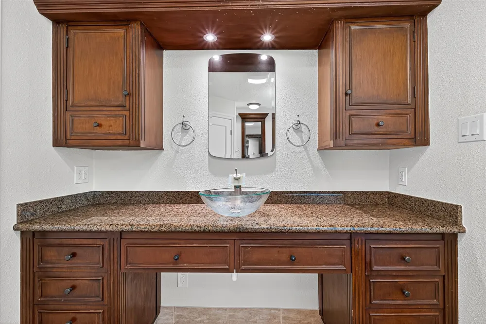 1609 Cheshire Lane Houston, TX 77018