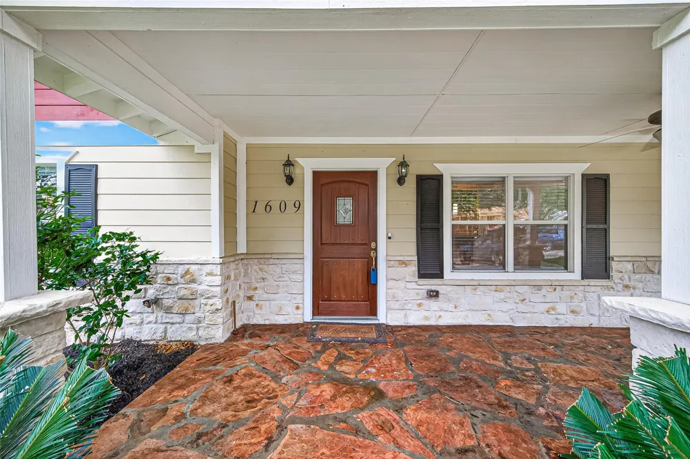 1609 Cheshire Lane Houston, TX 77018