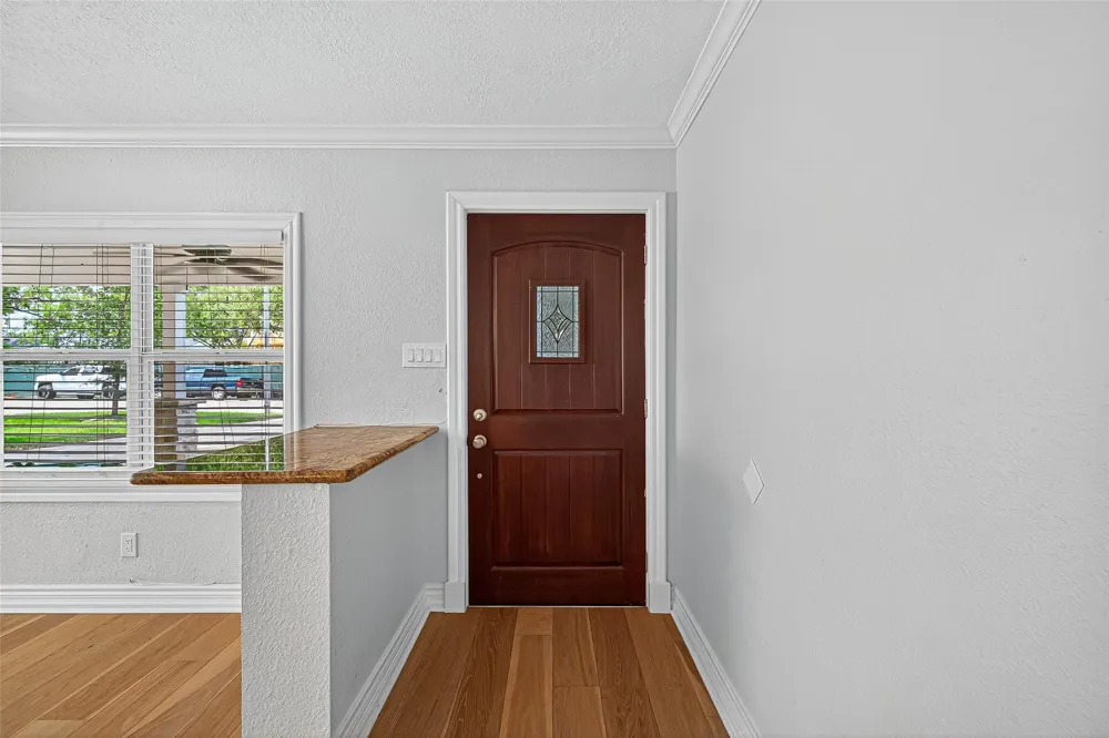 1609 Cheshire Lane Houston, TX 77018