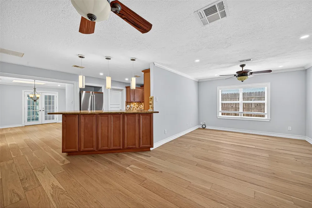1609 Cheshire Lane Houston, TX 77018