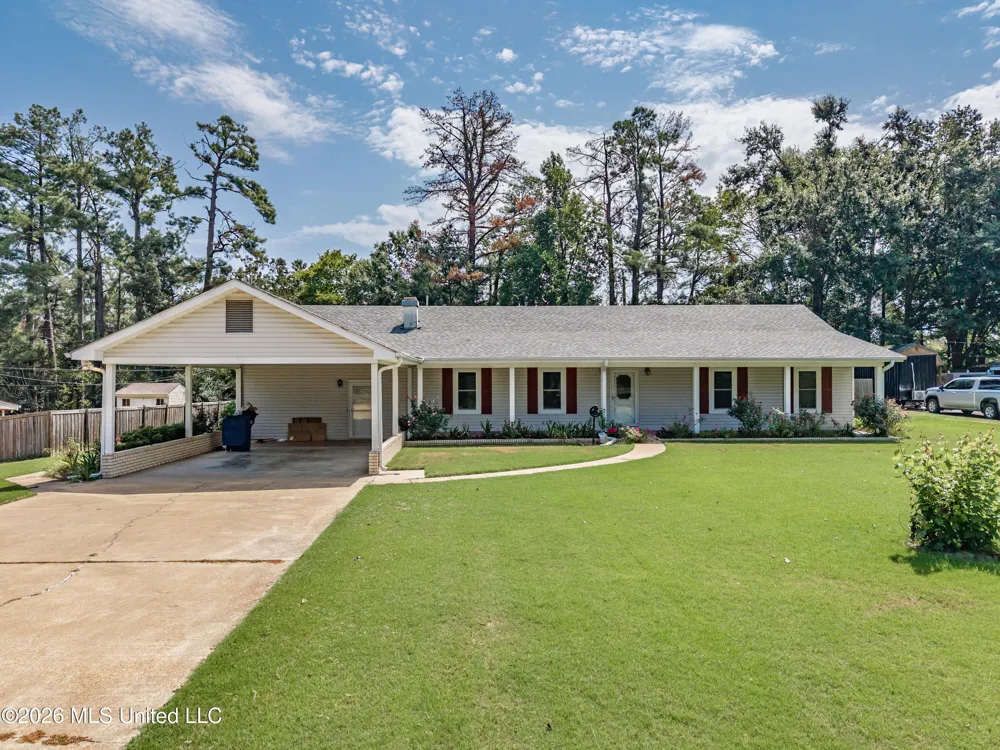147 Hemlock Road Batesville, MS 38606