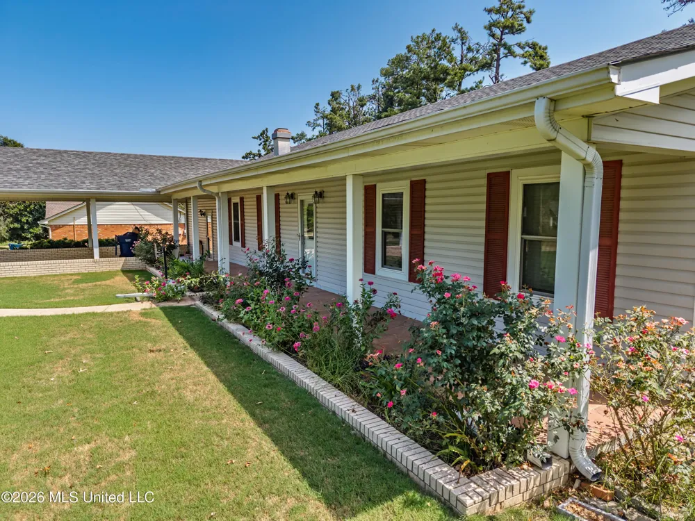 147 Hemlock Road Batesville, MS 38606