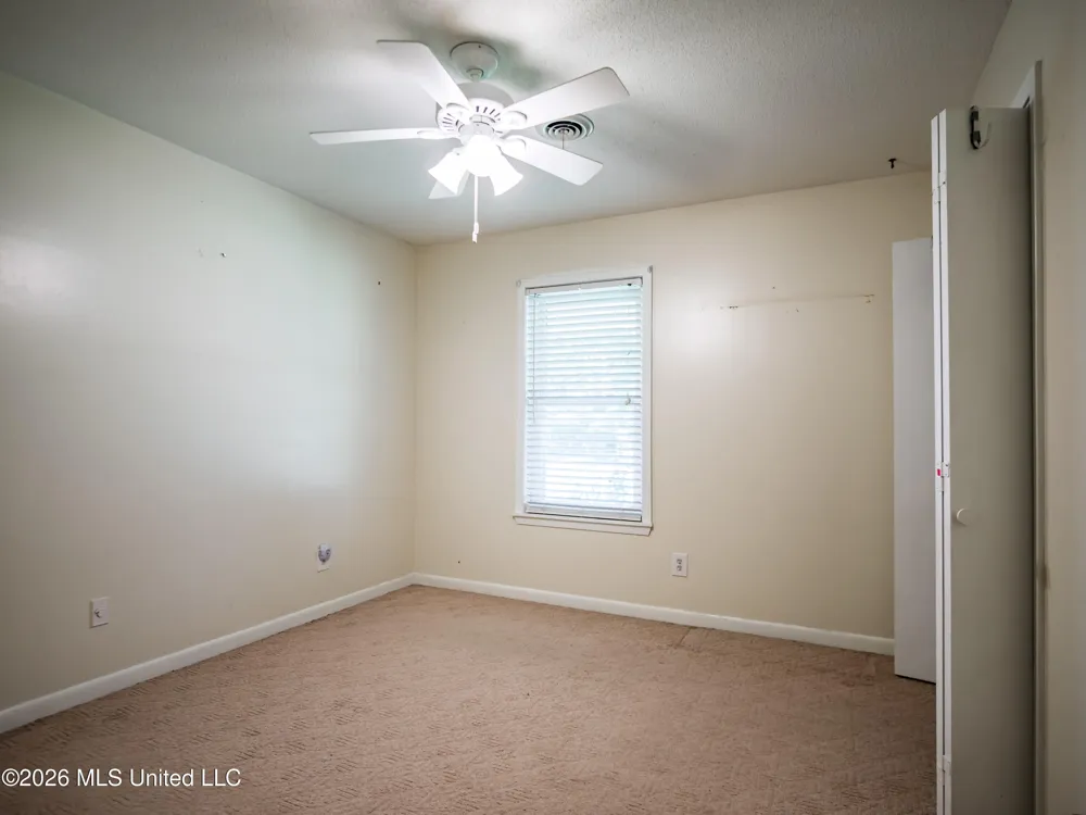 147 Hemlock Road Batesville, MS 38606