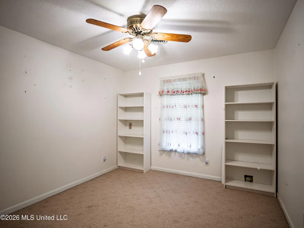 147 Hemlock Road Batesville, MS 38606