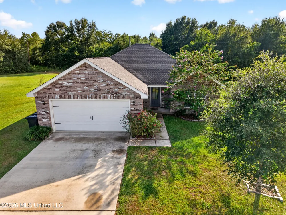 5 Elk Court Picayune, MS 39466