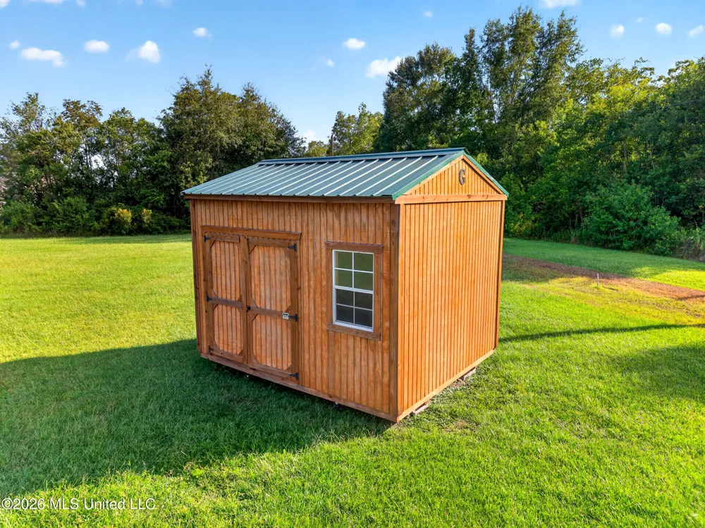 5 Elk Court Picayune, MS 39466