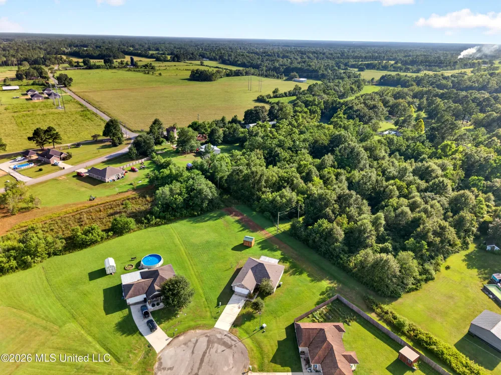 5 Elk Court Picayune, MS 39466