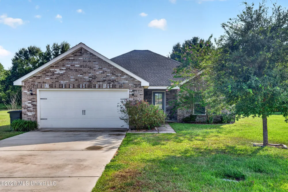 5 Elk Court Picayune, MS 39466
