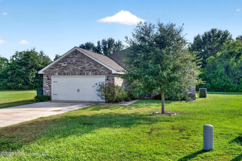 5 Elk Court Picayune, MS 39466