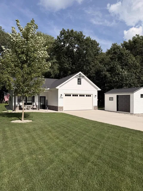 7586 Regency Lane