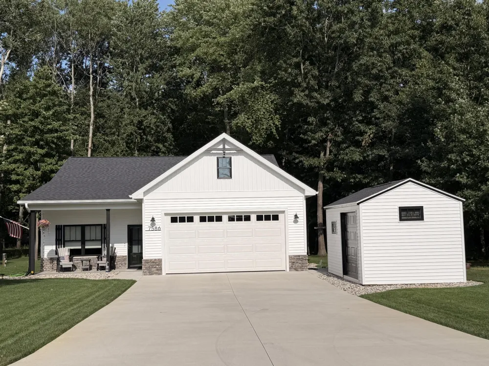 7586 Regency Lane Canadian Lakes, MI 49346