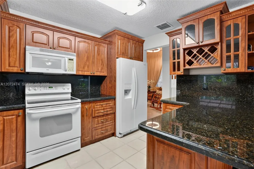 18253 SW 5th St Pembroke Pines, FL 33029