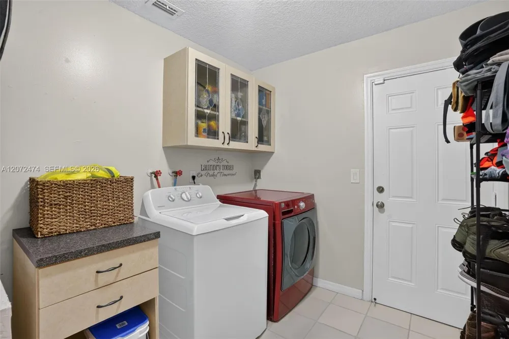 18253 SW 5th St Pembroke Pines, FL 33029