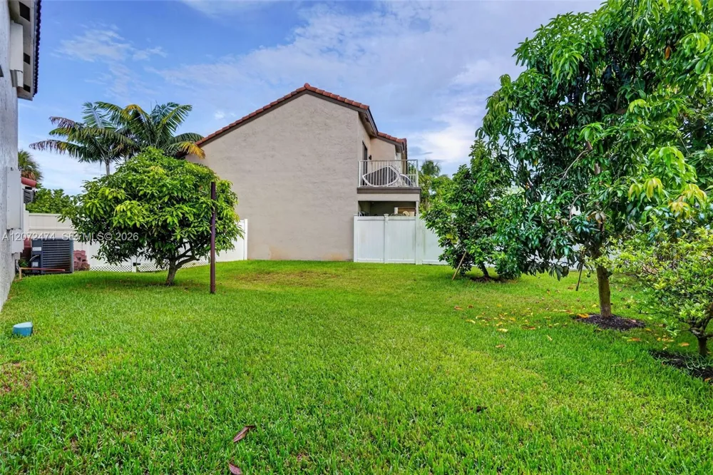 18253 SW 5th St Pembroke Pines, FL 33029