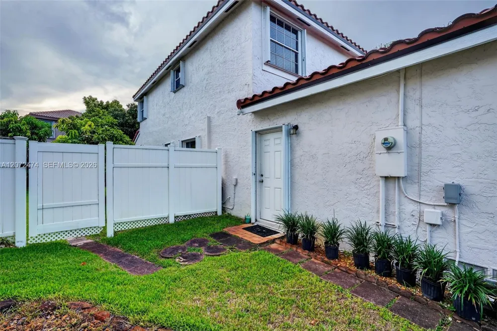 18253 SW 5th St Pembroke Pines, FL 33029