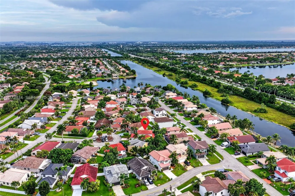 18253 SW 5th St Pembroke Pines, FL 33029