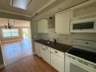 7300 NW 4th Place #105 Margate, FL 33063