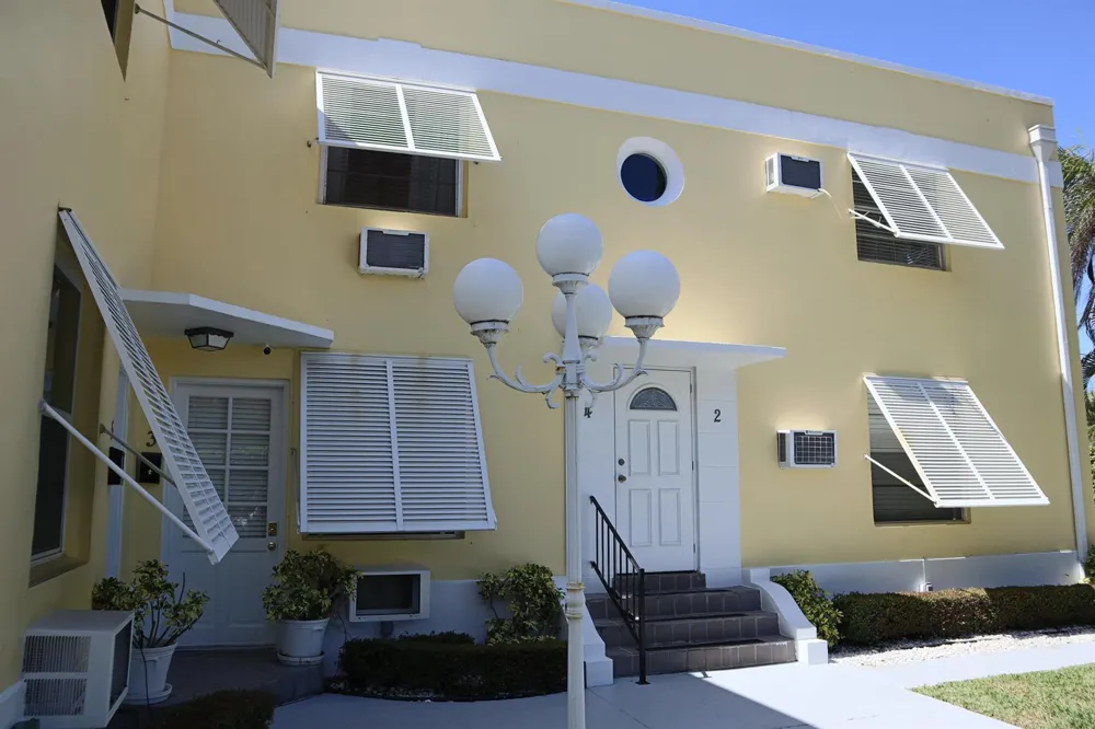 172 COUNTY ROAD #2 Palm Beach, FL 33480