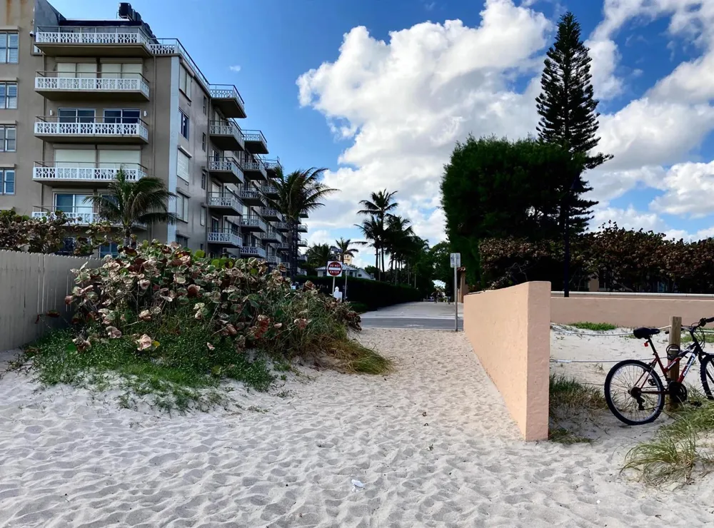 172 COUNTY ROAD #2 Palm Beach, FL 33480