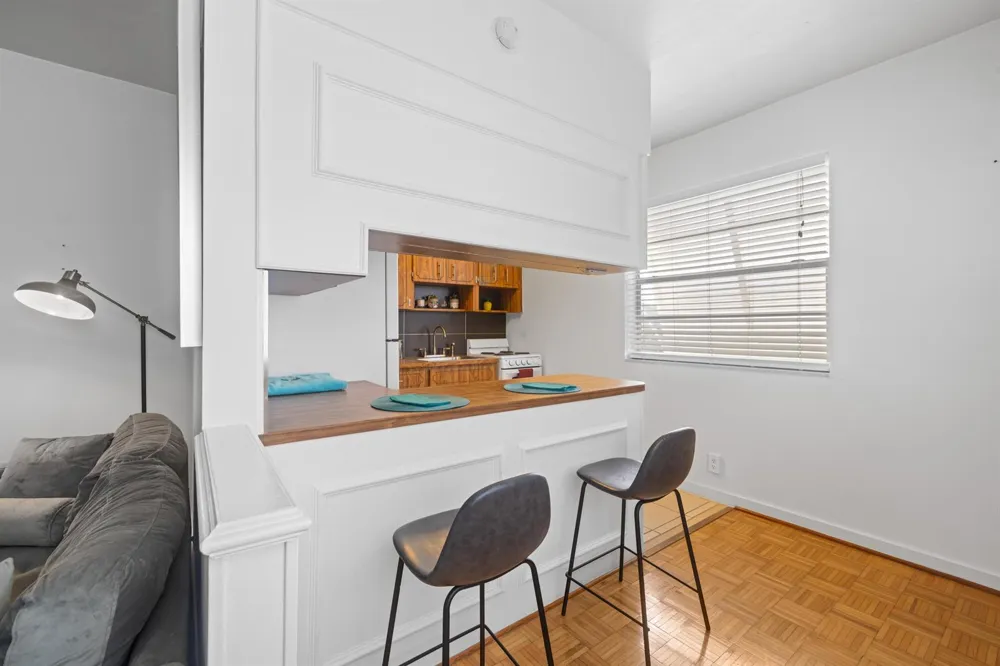 172 COUNTY ROAD #2 Palm Beach, FL 33480