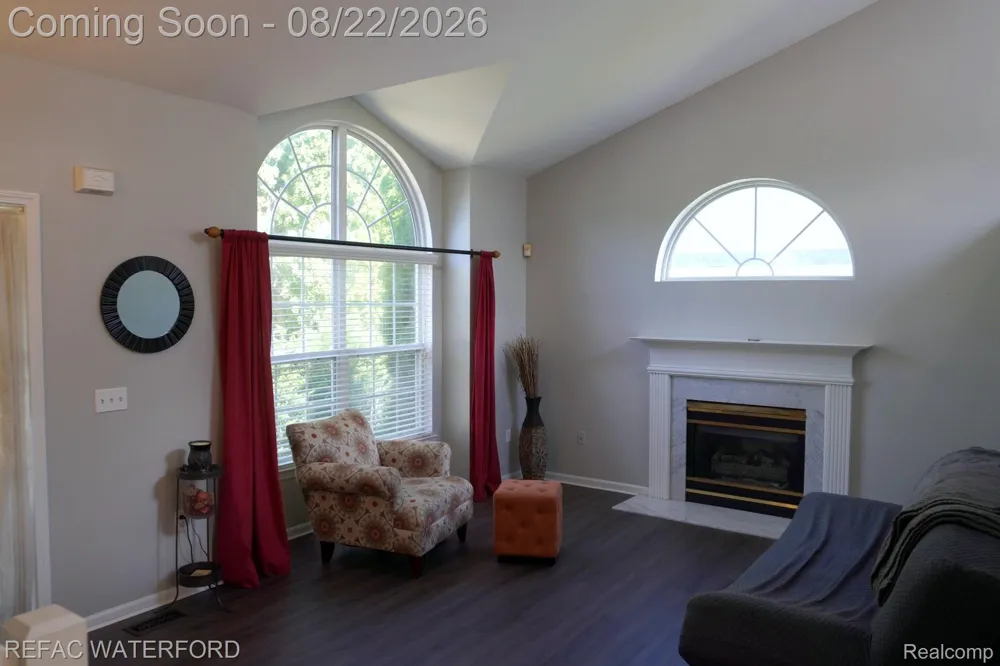 6473 Lake Meadow Drive Waterford Charter Township, MI 48327