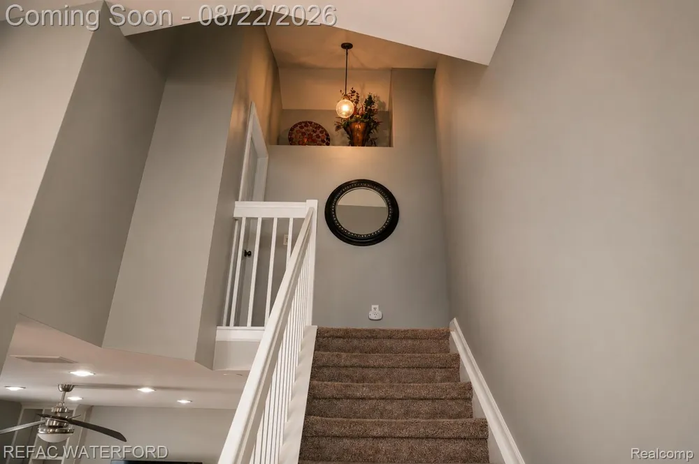 6473 Lake Meadow Drive Waterford Charter Township, MI 48327