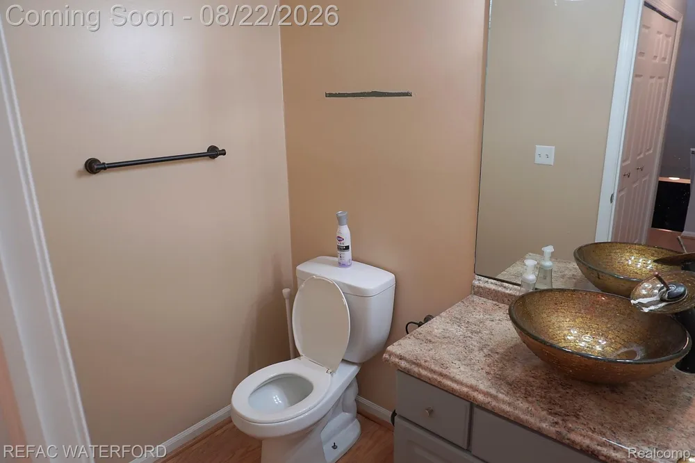6473 Lake Meadow Drive Waterford Charter Township, MI 48327