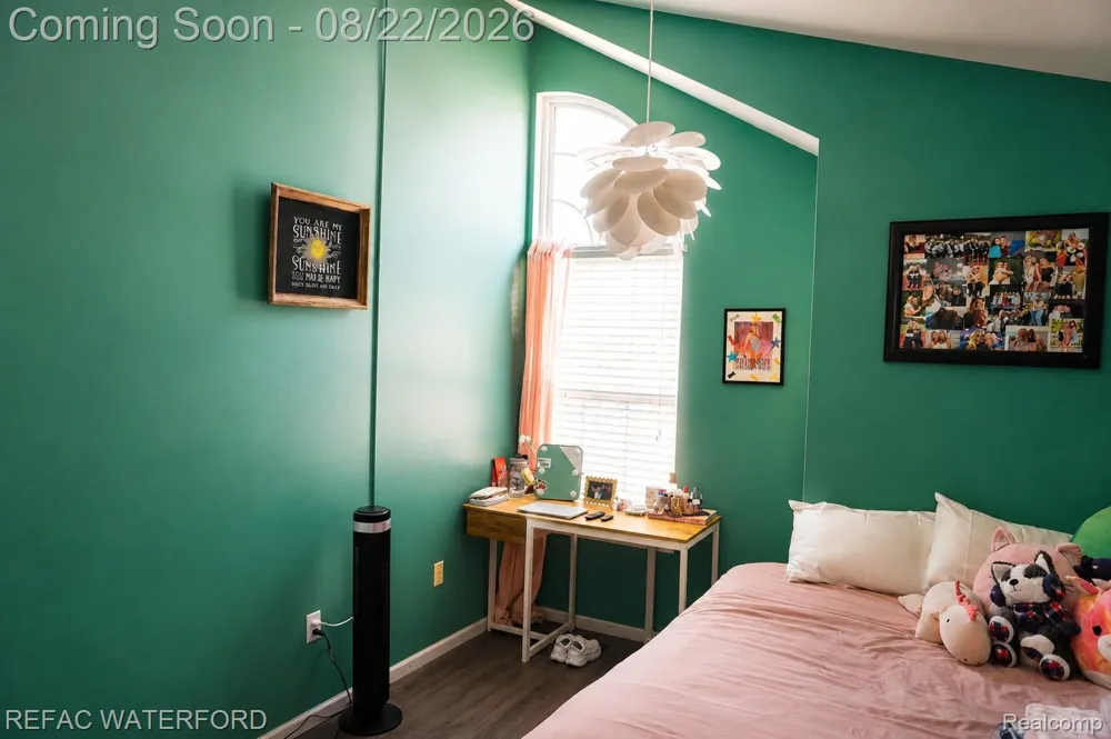 6473 Lake Meadow Drive Waterford Charter Township, MI 48327