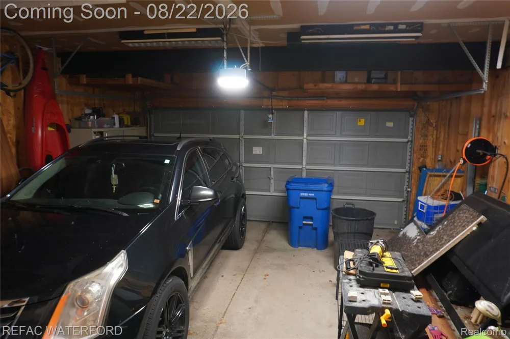 6473 Lake Meadow Drive Waterford Charter Township, MI 48327