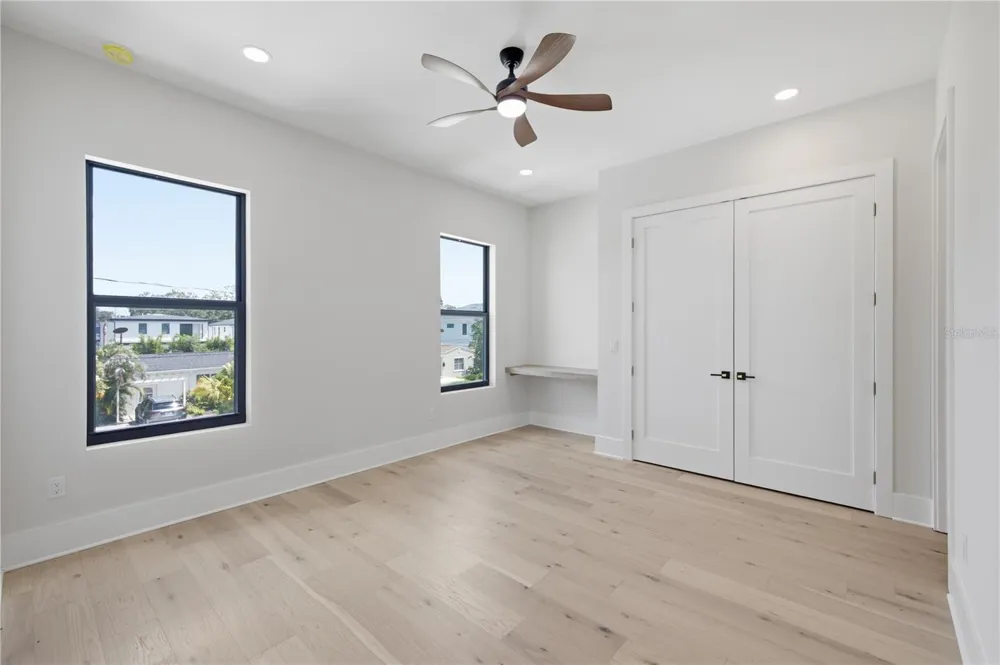 810 W BRADDOCK STREET Tampa, FL 33603