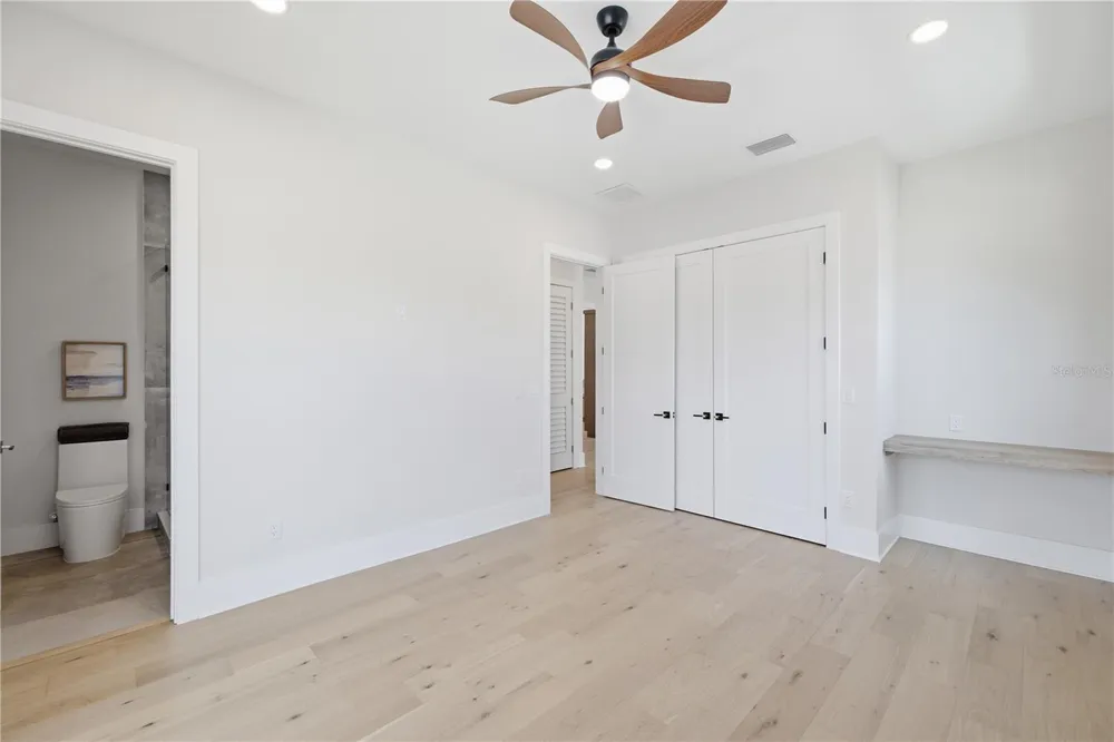 810 W BRADDOCK STREET Tampa, FL 33603