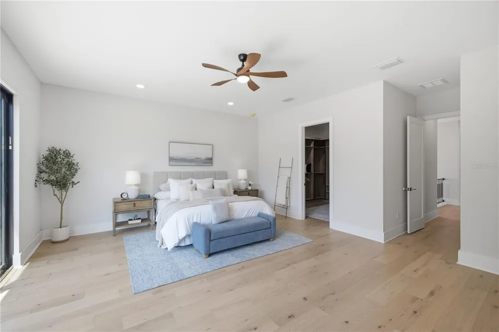 810 W BRADDOCK STREET Tampa, FL 33603