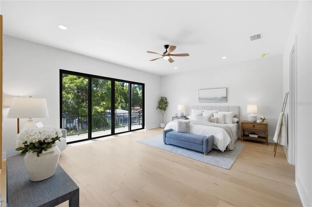 810 W BRADDOCK STREET Tampa, FL 33603