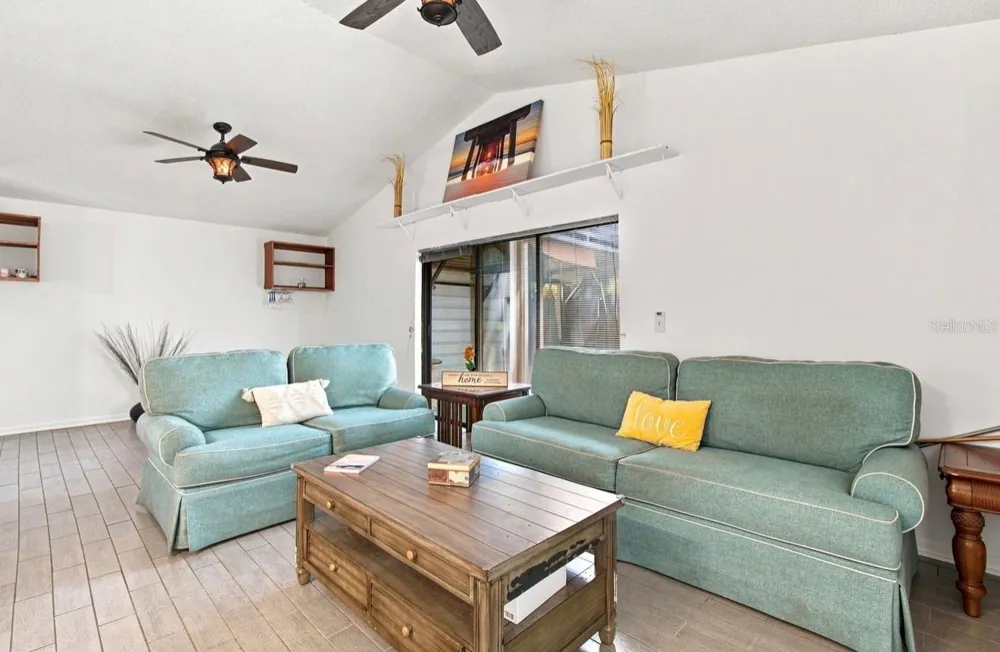 1932 GREGORY DRIVE Tampa, FL 33613