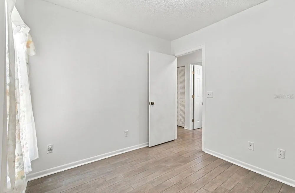 1932 GREGORY DRIVE Tampa, FL 33613