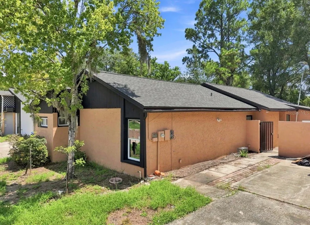 1932 GREGORY DRIVE Tampa, FL 33613